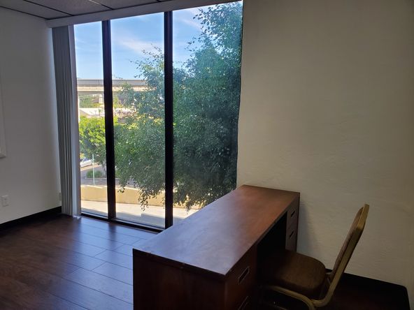 FUNCTIONAL OFFICE. GREAT LAY-OUT. 20 to 50 cents less then comparable buildings.